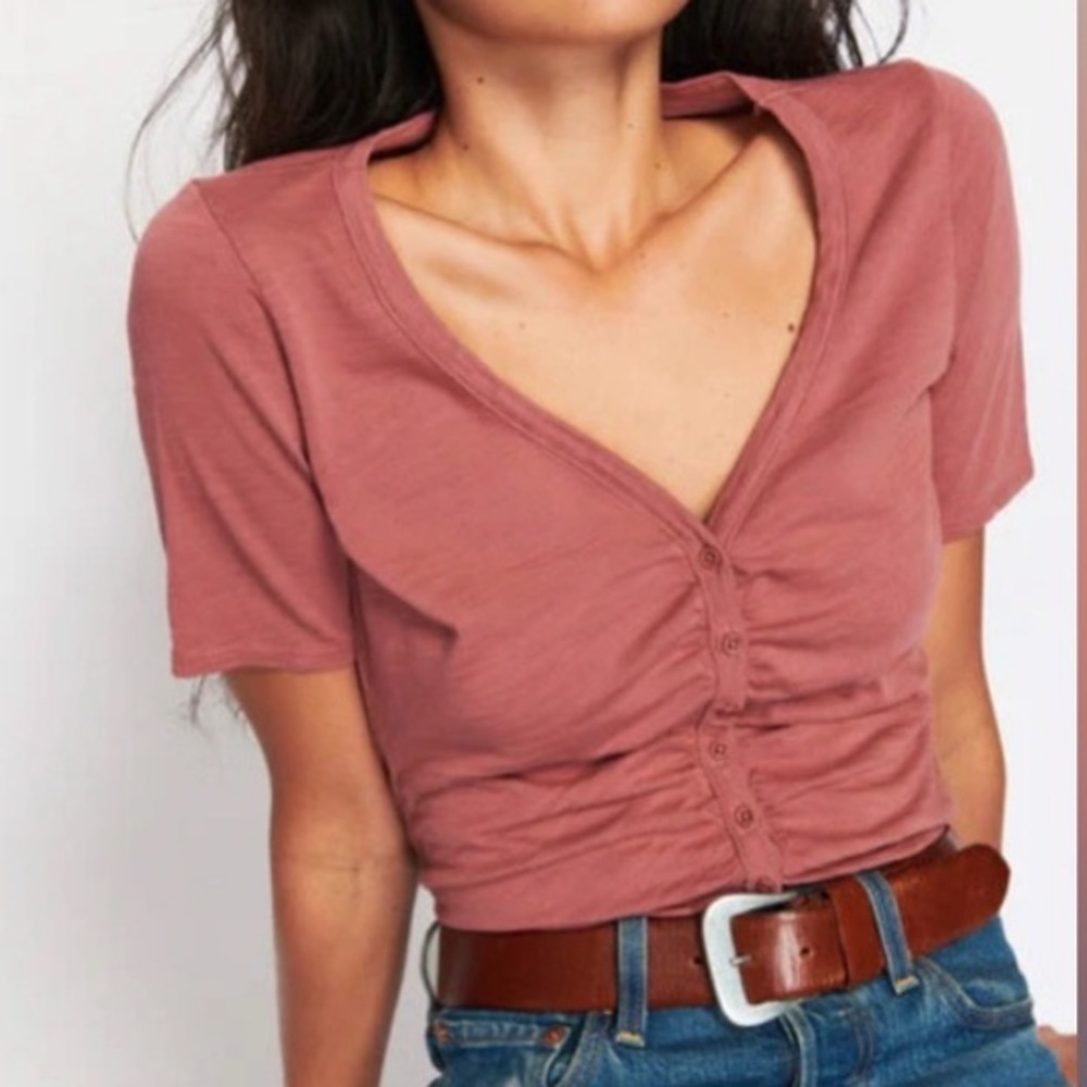Nation Ltd Carlotta Vneck short sleeve top, mauve color size XS ruched detail